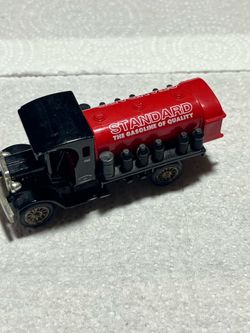 1927 Gasoline Truck LLEDO PLC Standard Oil Company Advertising Chevron Red Crown