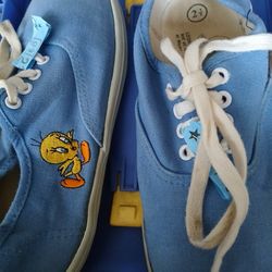 Vintage Girls Blue Canvas Gym Shoes