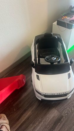 Powered car ride on