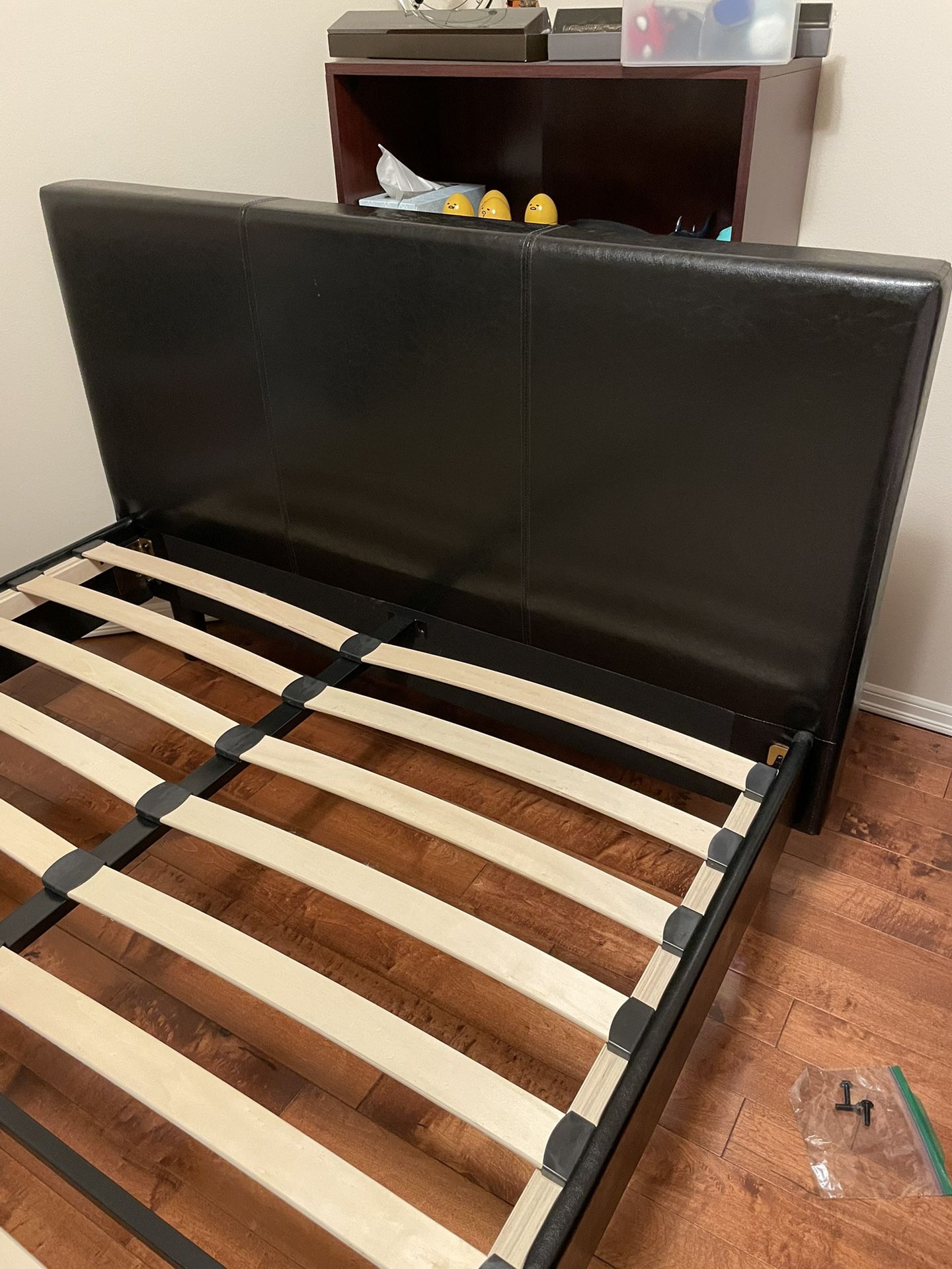 Zinus Full Size Bed Platform 