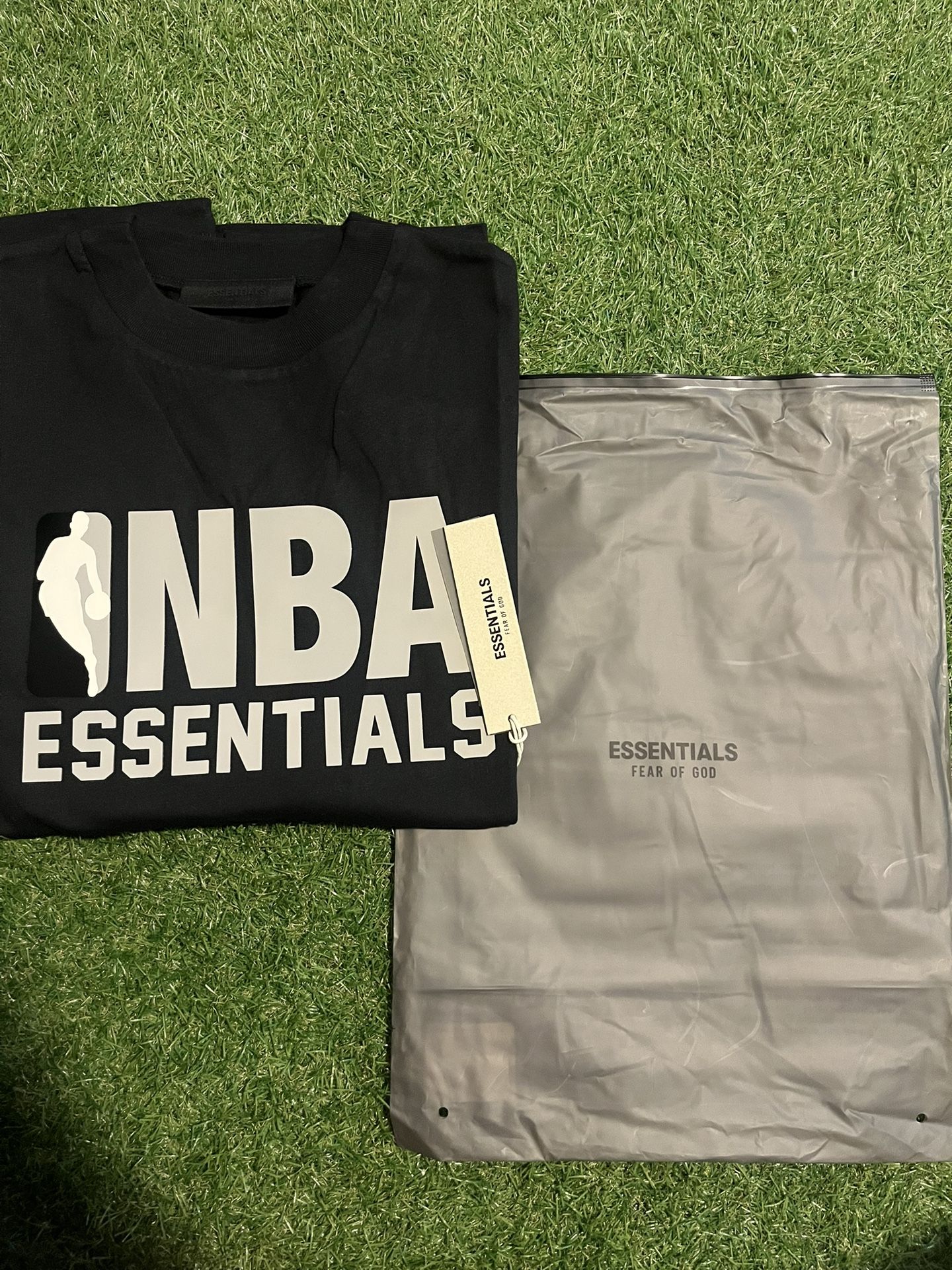 *BRAND NEW* ESSENTIALS FEAR OF GOD x NBA SHIRT “BLACK” M