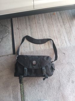 Tamrac Pro 12 Camera Bag Loads of Pockets