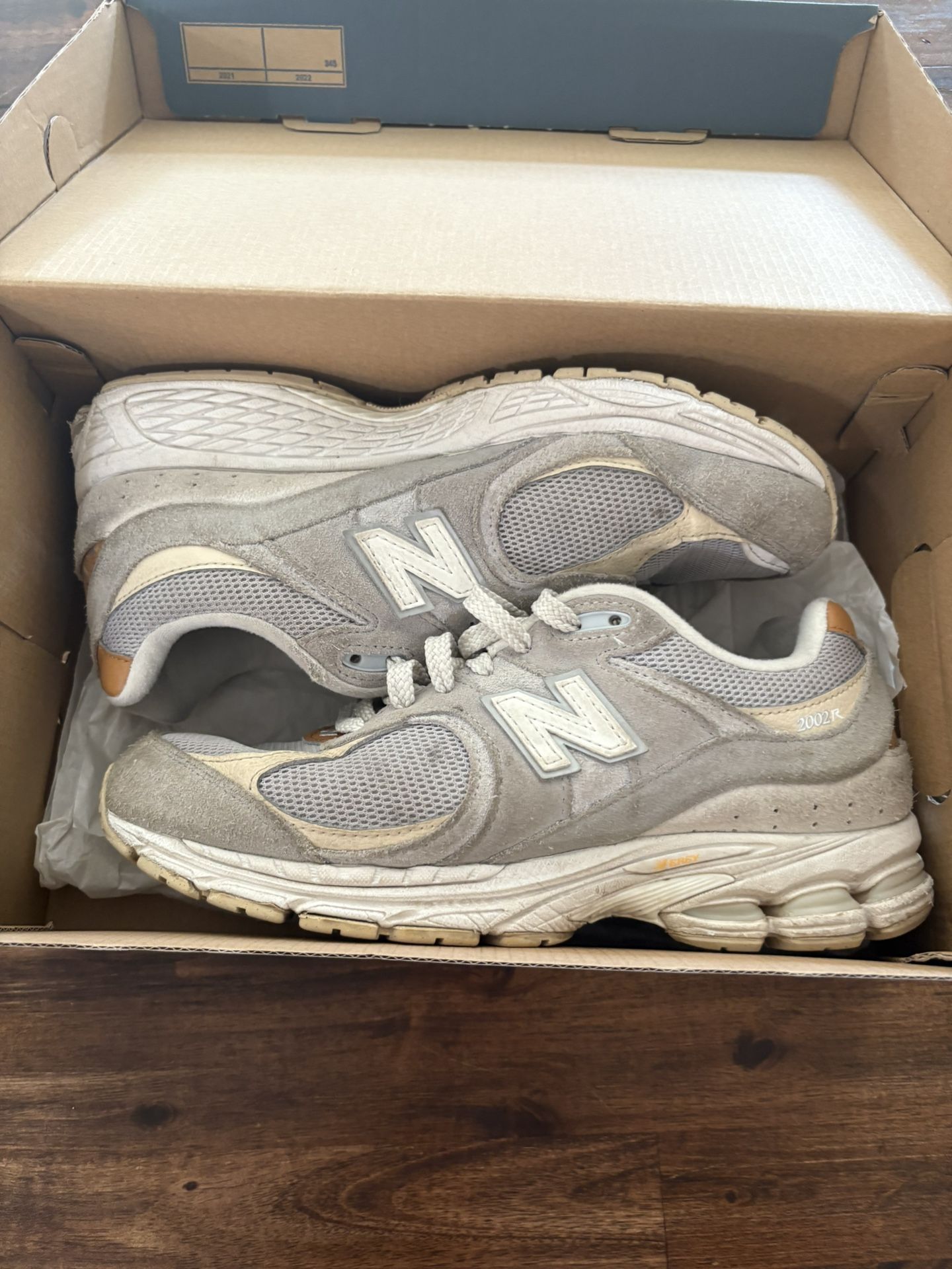 New Balance 2002r Grey Beige Size 8
