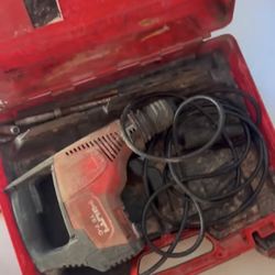 Hilti TE 7-C SDS Rotary Hammer w/ Case – $189