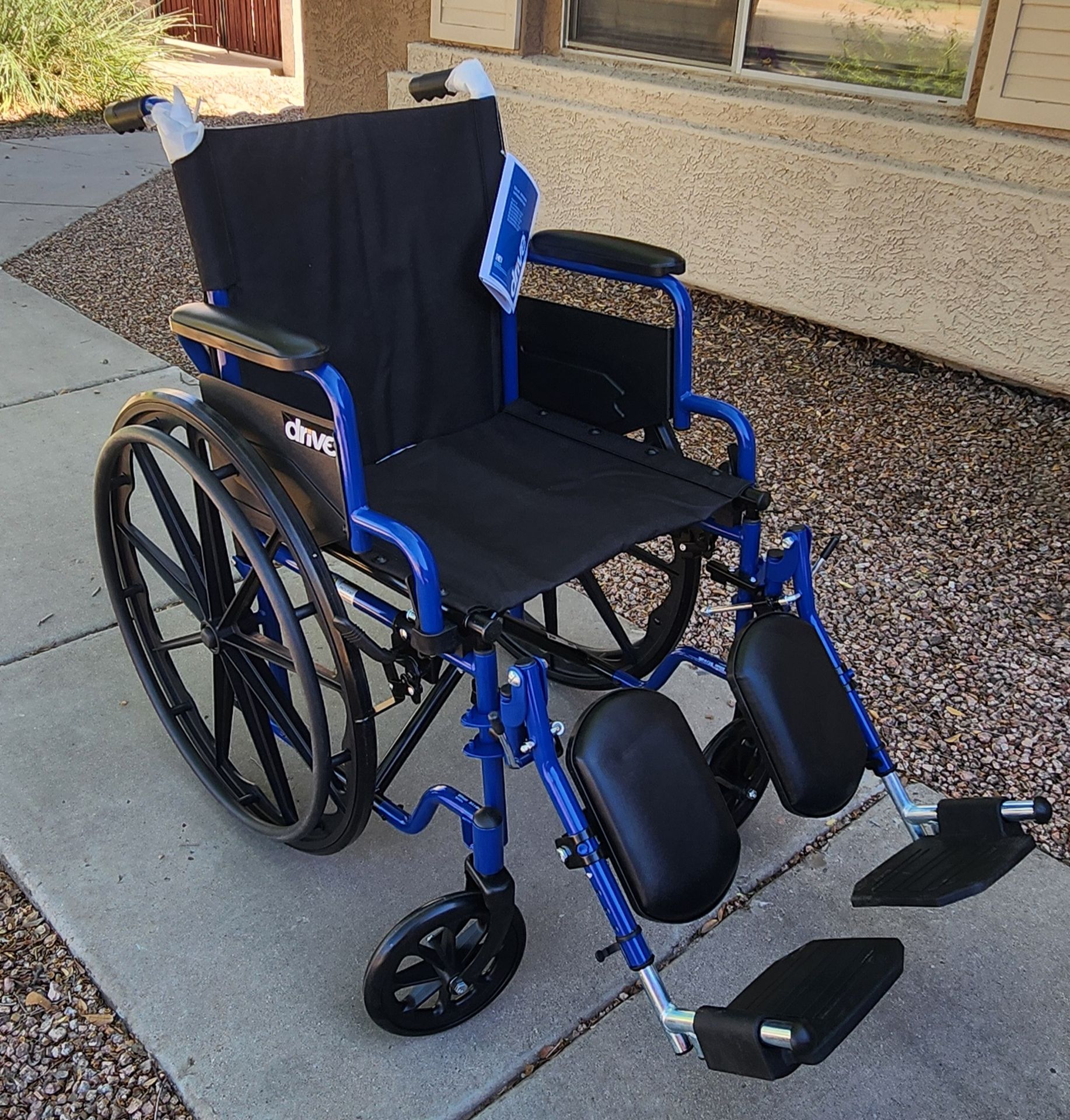 Drive Wheelchair with Elevating Leg Rests and 18 inch seat