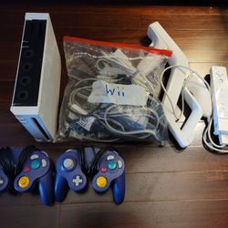 Nintendo Wii With Accessories