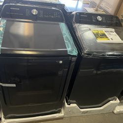 Samsung 5.4 Cu Top Load Washer With PetCare & Gas Dryer Set In Navy Blue