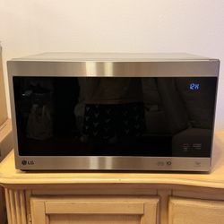 LG Microwave 