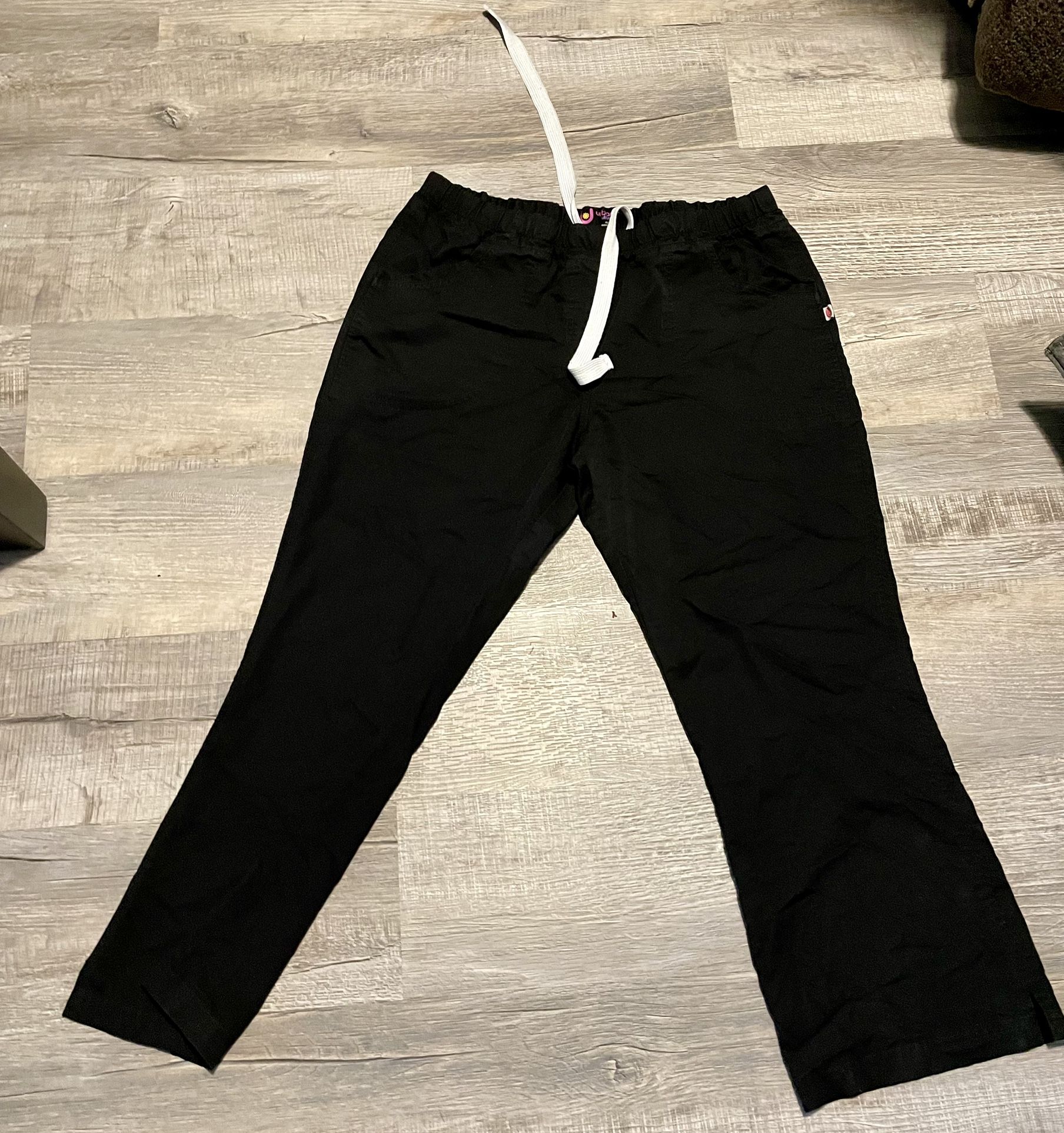 Urbane Ultimate scrub pants Size petite large black scrubs