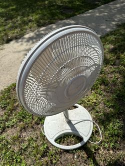 Working Lasko Pedestal Fan