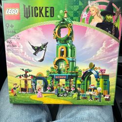 Wicked Lego Set (SEALED) 