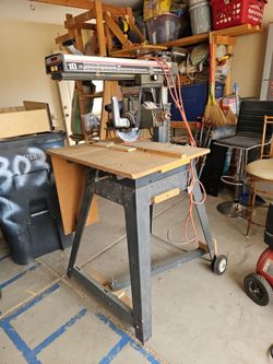 Radial arm saw