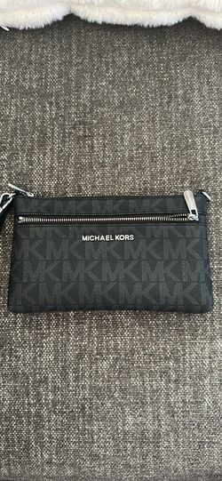 Black Michael Kors Wristlet