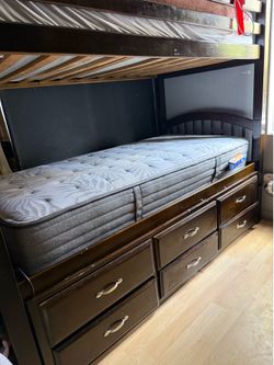 Bunk bed