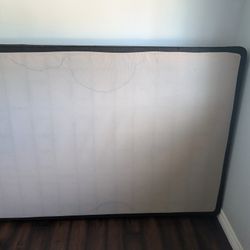 Full Size Box Spring – Good Condition