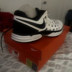 Nike Shoe 