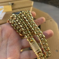 Cuban Link Chain 