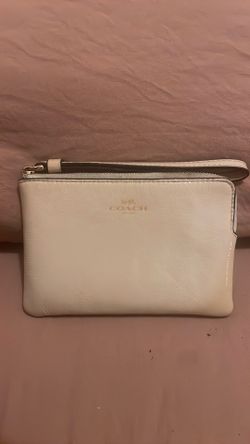 Coach hand wallet (beige/gold lettering)