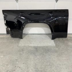 2022 2023 TOYOTA TUNDRA RIGHT REAR QUARTER PANEL BED PANEL PICKUP BOX FLARE TYPE  6.5' OEM USED