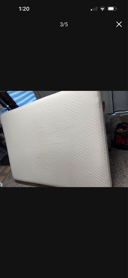 Queen size memory foam mattress