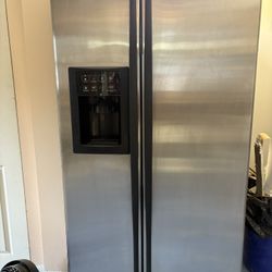 GE Profile Artica Refrigerator 