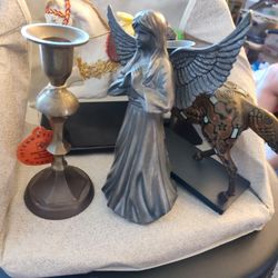 2 VINTAGE HORSE'S WITH 1 BROKEN EAR EACH, $50 For Everything In The Pictures 