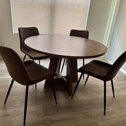 Round Dining Table With 4 Chairs 