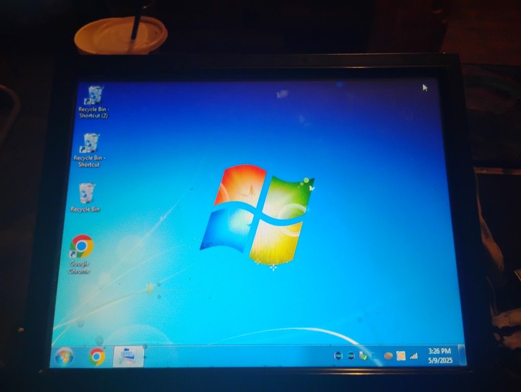 15" Flat Touchscreen Monitor And Desktop