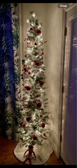 Christmas tree - flocked