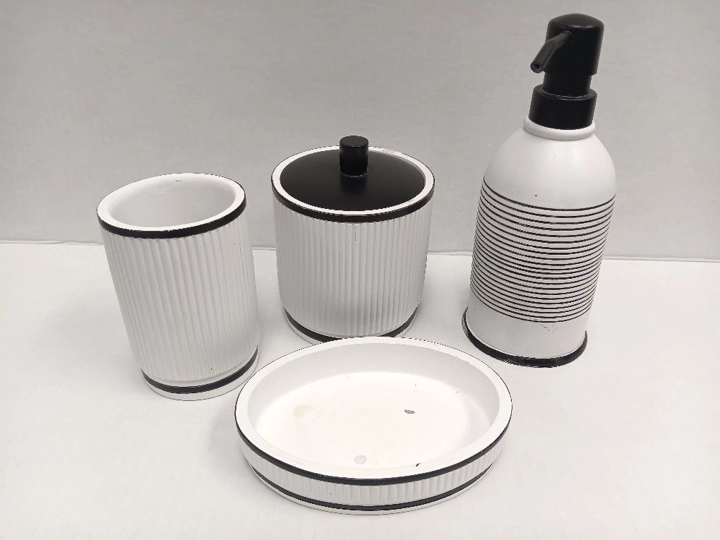 Farmhouse 4piece Bathroom Set For Sale