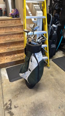 Women’s Wilson golf set with bag