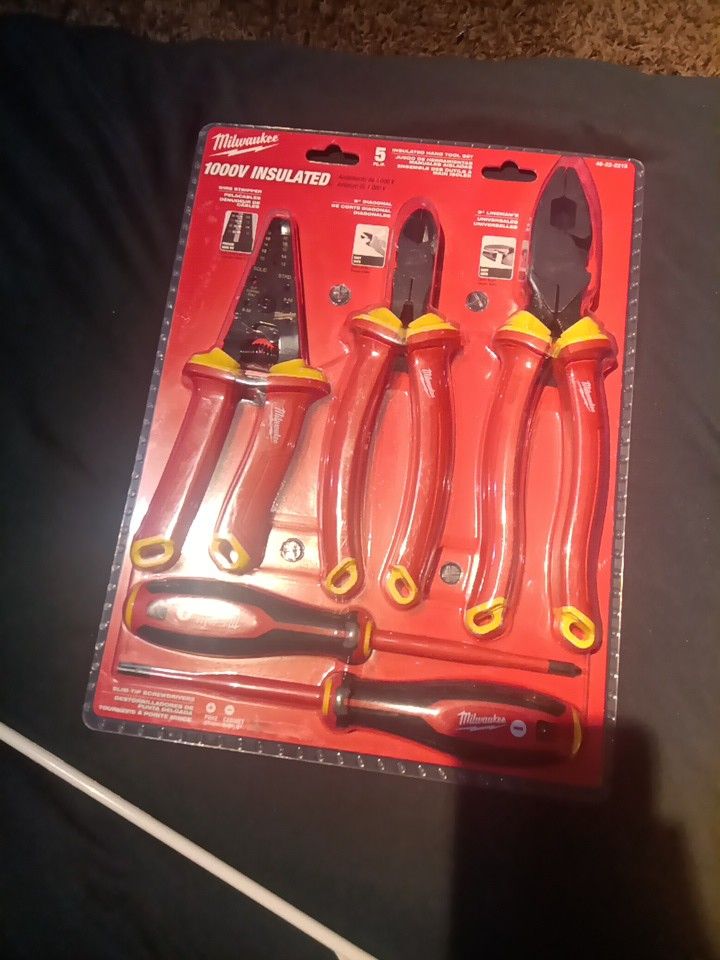 Milwaukee 1000V Insulated Hand Tools