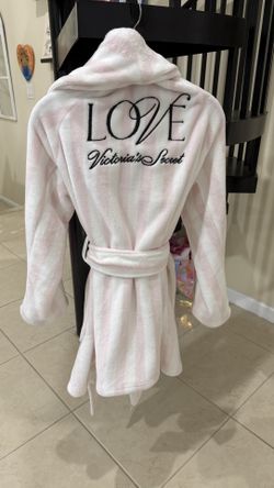 Victoria’s Secret Pink velour Robe