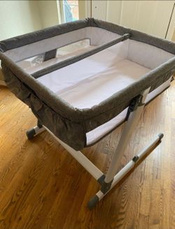 Simmons twin baby bassinet