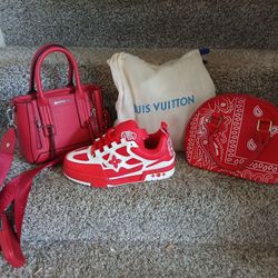 Women's Size 6 Or 6.5 Shoes With 2 Handbags