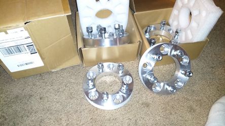 Rim adapters for a Dodge