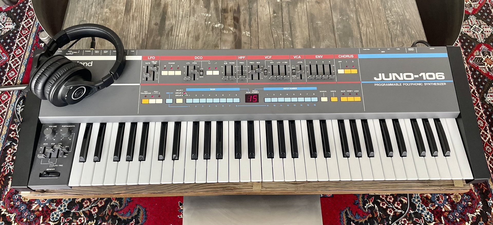 MINT Roland Juno-106 Vintage Poly Synthesizer Keyboard