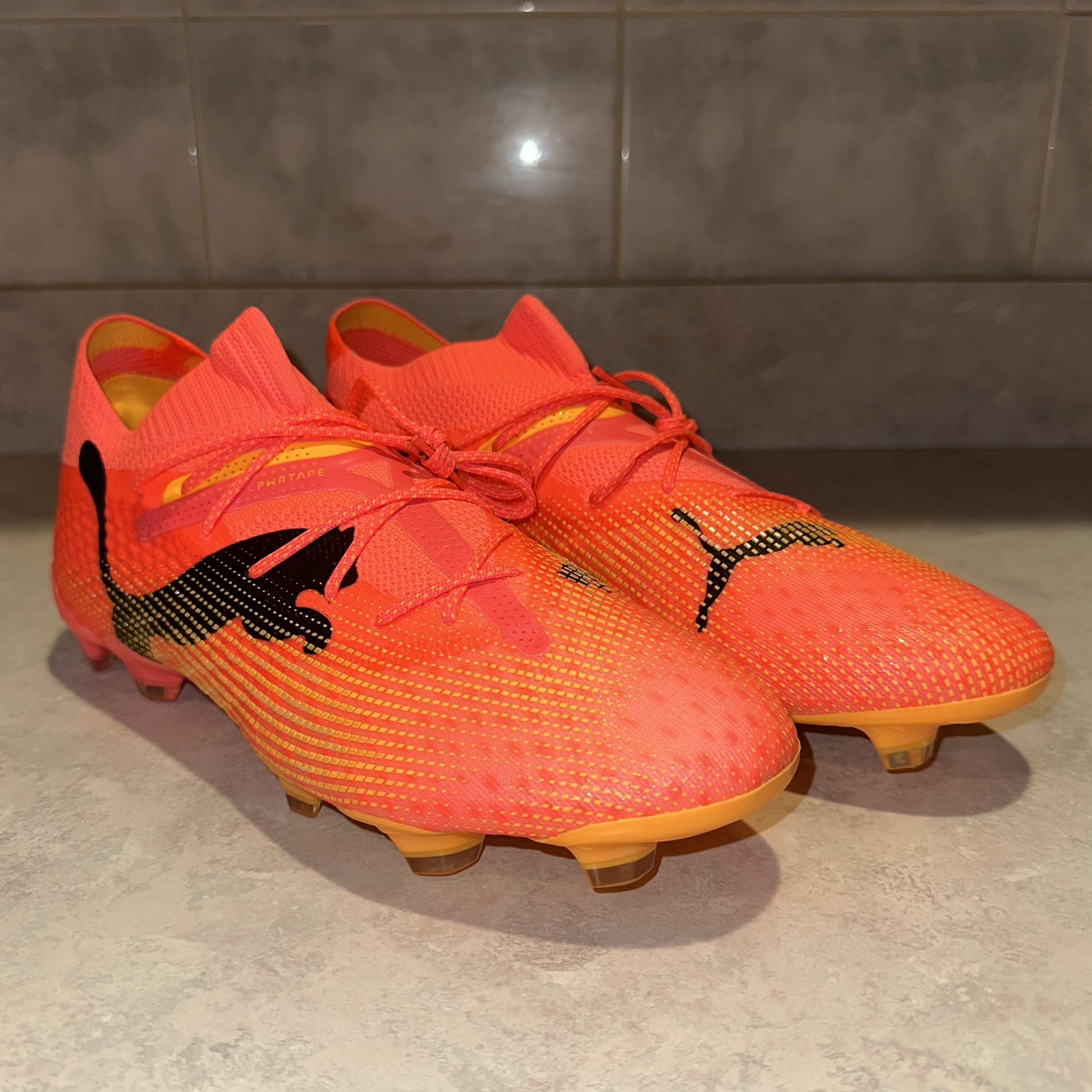 Puma Men’s 10.5 FUTURE 7 ULTIMATE FG/AG Soccer Cleats ‘Sunset Glow’ 107599-03 NEW