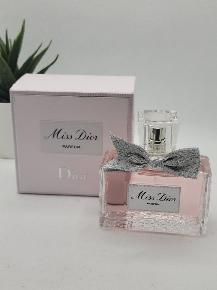 Dior
Miss Dior Parfum
1.7 fl