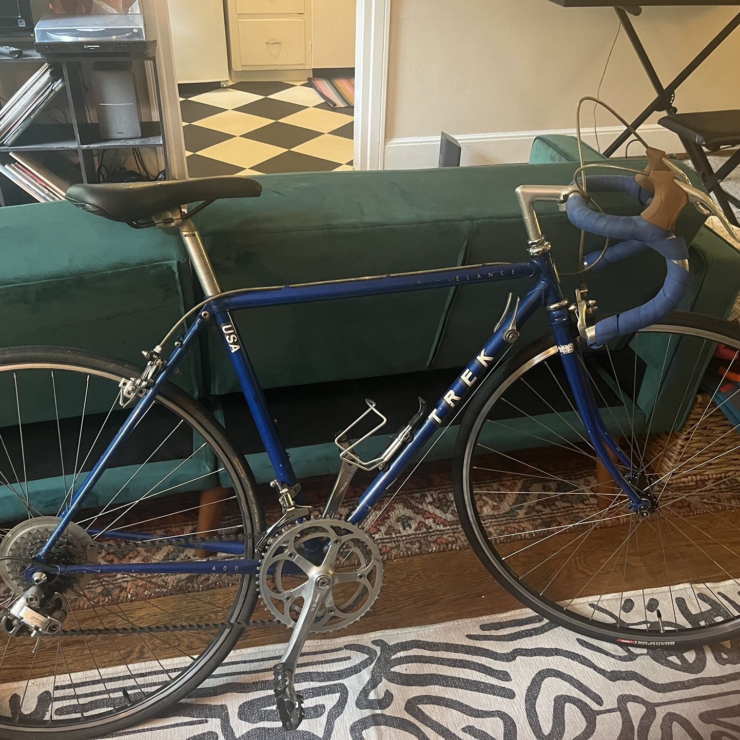 Blue Trek Elance 400 Road Bike for Sale in Seattle WA OfferUp