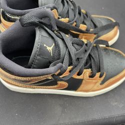 Nikes Tennis Shoes