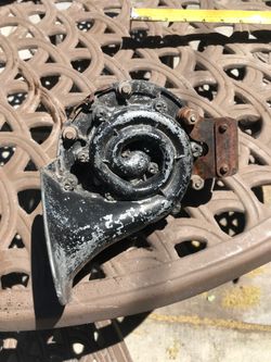 Vintage Car Horn