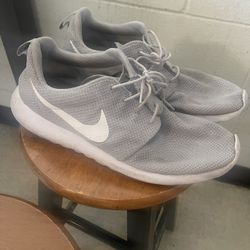 Men’s Nikes 