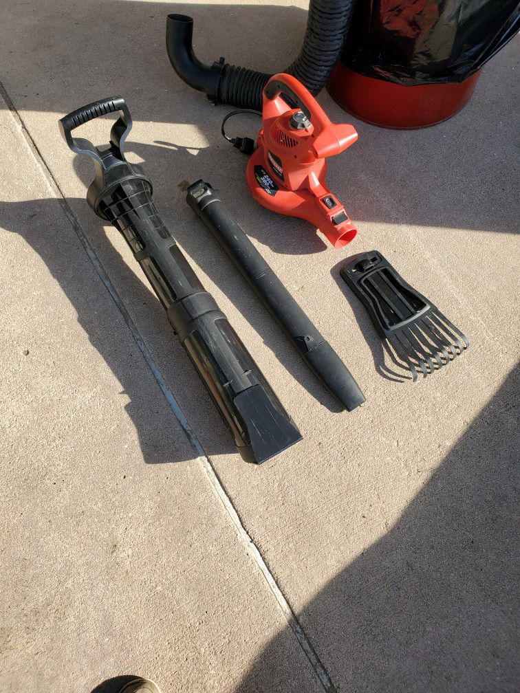 Craftsman Electric Leaf Blower and Vacuum Bagger