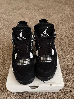 Air Jordan 4 Retro White Thunders 8 1/2 Men