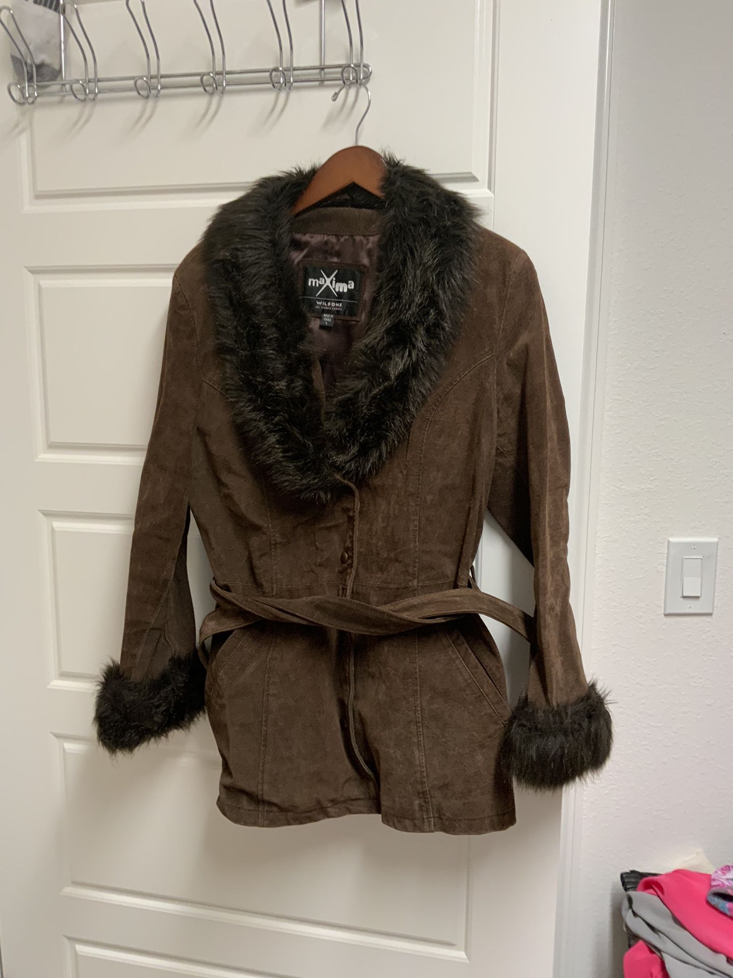 Wilson Maxima suede jacket with belt and Fur Collar  (vintage)