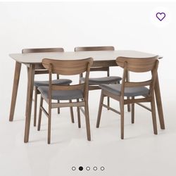 Selling Wayfair dining Table (Armgart 5)