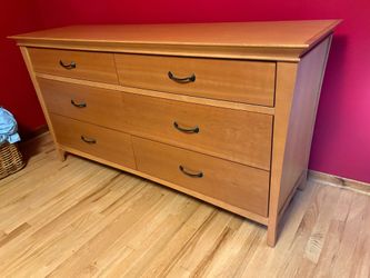 Dania dresser
