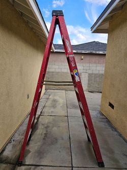 Werner 8 feetFiberglass Ladder
