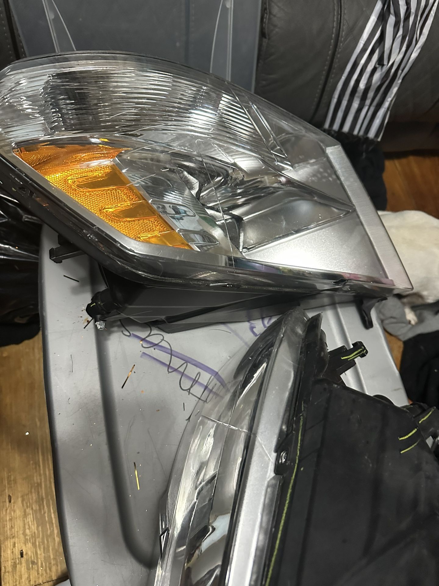 2017 Dodge ram headlights 1500